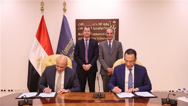 خلال توقيع الاتفاقية