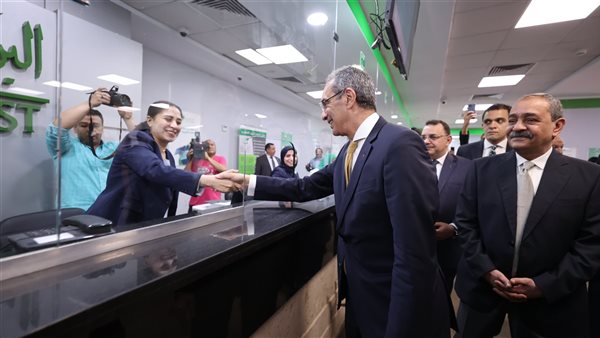 وزير الاتصالات