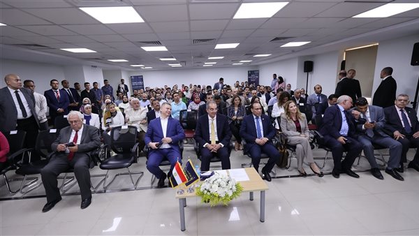 وزير الاتصالات