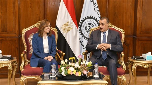  لقاء نيفين الكيلاني