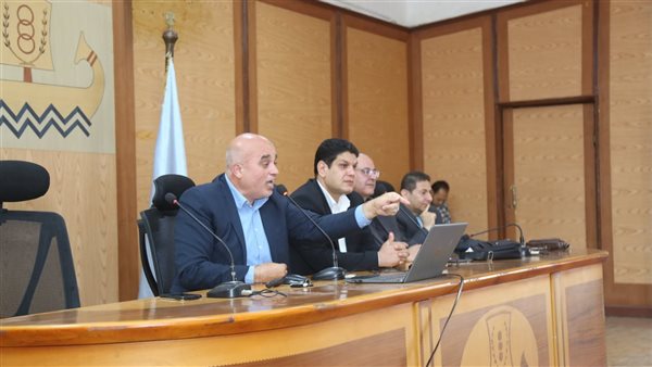 وزاره الماليه تعقد