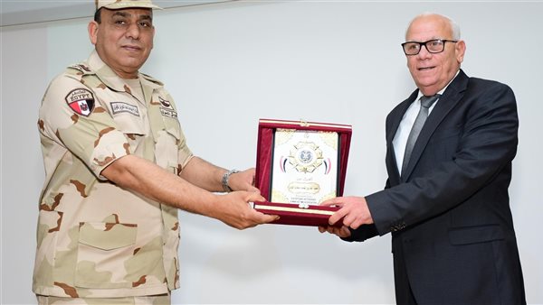 محافظ بورسعيد ومدير