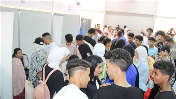 إقبال كبير على الملتقى