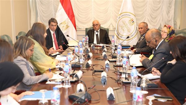 رضا حجازى و وفد من