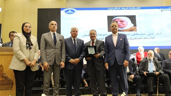 جامعة عين شمس 