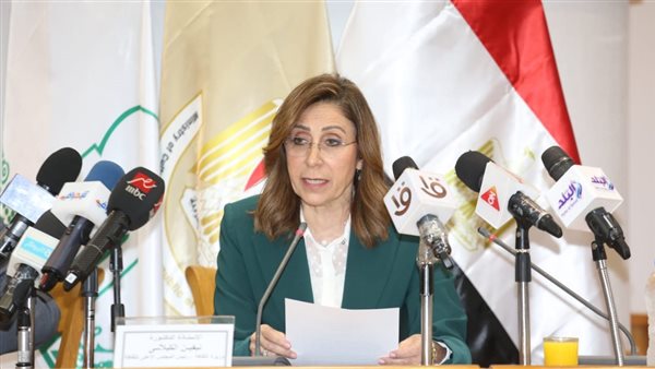 وزيرة الثقافة دكتورة