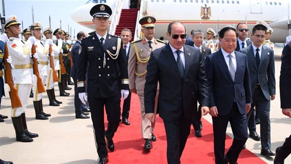 الرئيس لدى وصوله