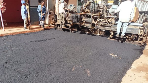 رصف شوارع مدينة منفلوط