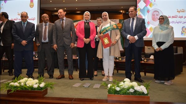 تكريم الامهات المثاليات