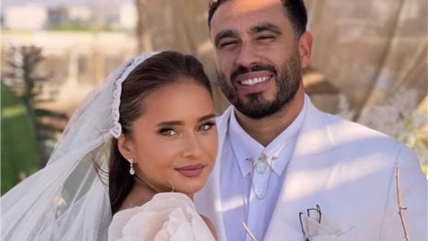  نيللي كريم وهشام