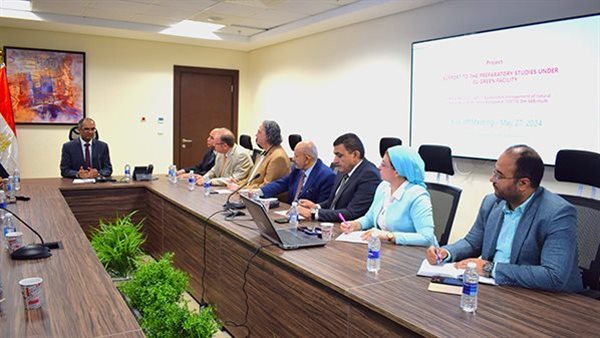 الاجتماع مع ممثلي