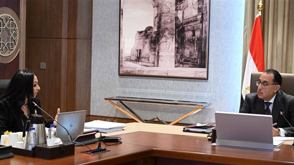 رئيس الوزراء ومايا