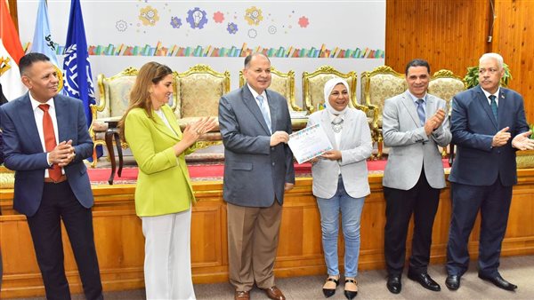 محافظ أسيوط 