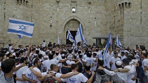 المستوطنين في باحات