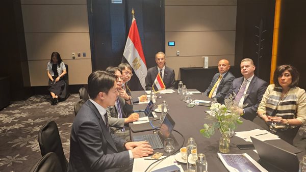 د. طلعت مع وزير العلوم