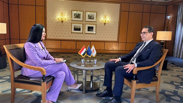 لقاء كومبوس مع الإعلامية