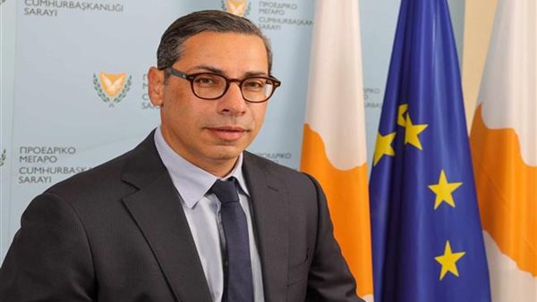 كونستانتينوس كومبوس