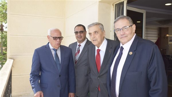 محافظ بورسعيد 