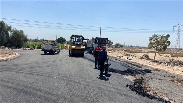 رصف طريق مدرسة الزراعة