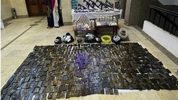 الأسلحة والمخدرات