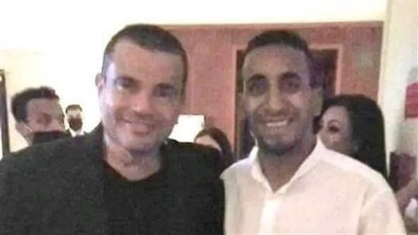 عمرو دياب والشبا