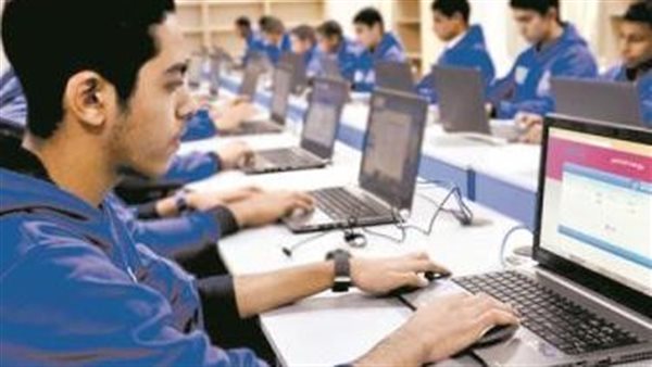 طلاب المدارس التكنولوجية