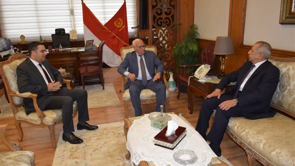 عادل الغضبان يستقبل