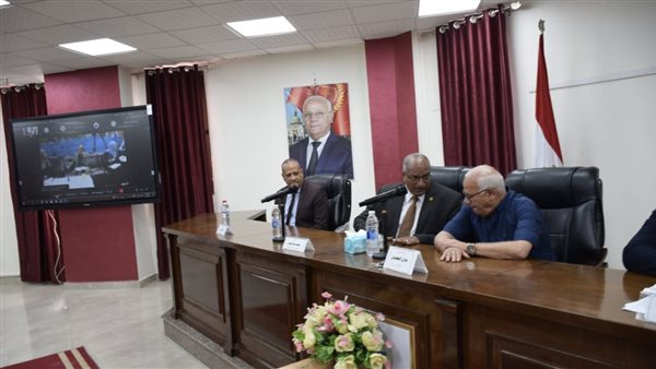 محافظ بورسعيد 