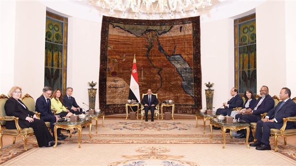 الرئيس السيسي يستقبل