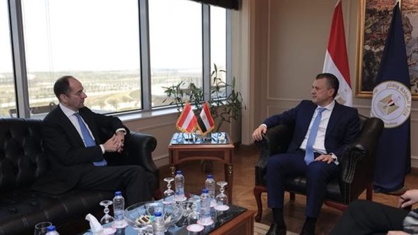 وزير السياحة والآثار