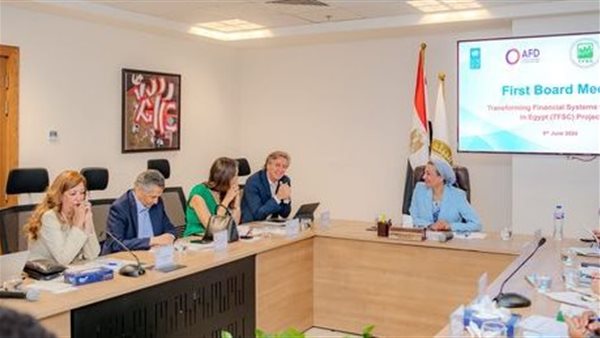 وزيرة البيئة