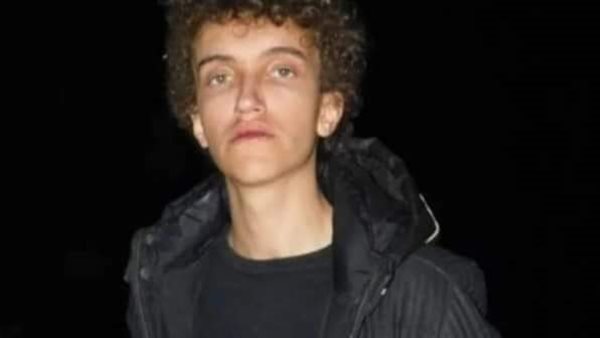 طالب الثانوية العامة