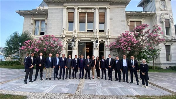 لقاء أحمد سمير مع