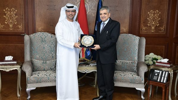 أسامة ربيع يستقبل