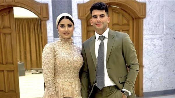 زيزو وزوجته