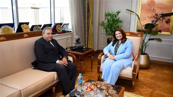 وزيرة الهجرة تستقبل