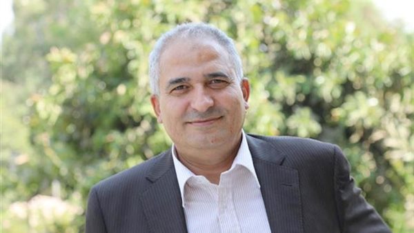  موظف الزراعة المنتحر