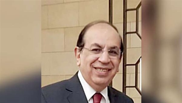  الدكتور أيمن فؤاد