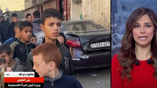  منى الخليلي أثناء