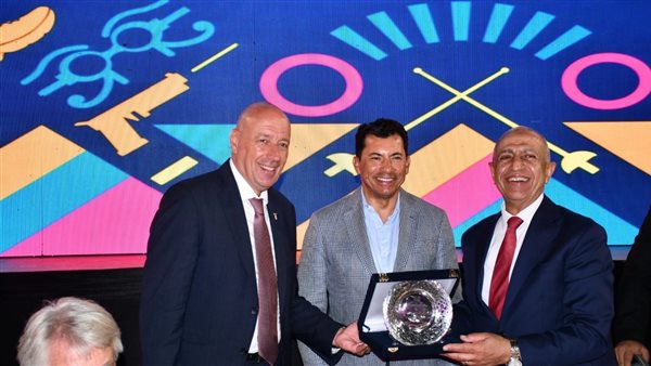 وزير الشباب والرياضة