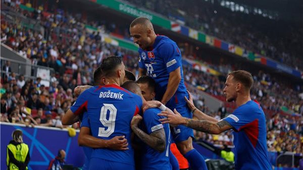 فرحة لاعبي سلوفاكيا