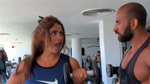 ياسمين عبد العزيز