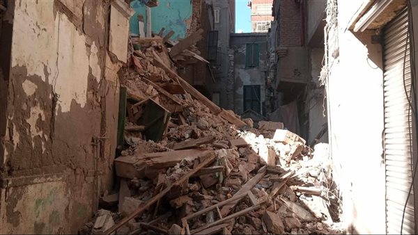 انهيار عقار