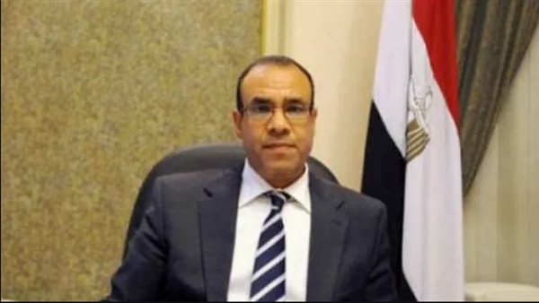 الدكتور بدر عبد العاطي