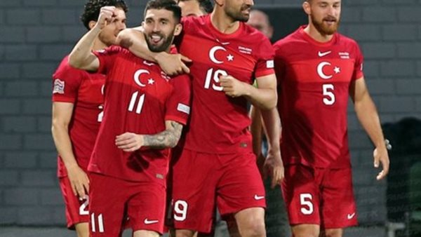 لاعبي تركيا 