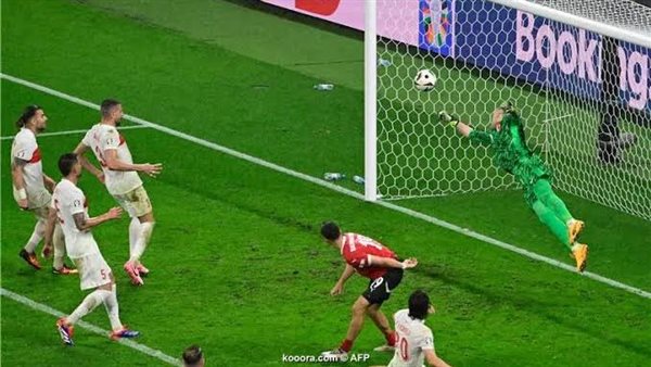 لقطة تصدي الكرة 