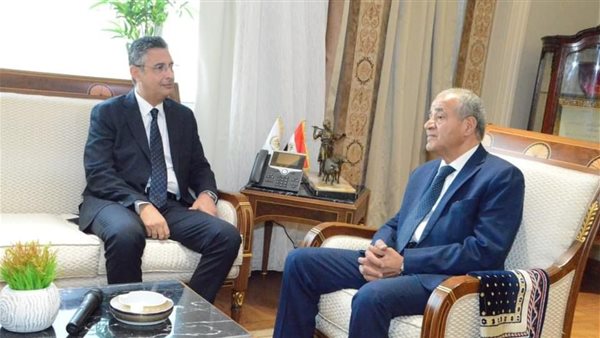 وزير التموين الحالي