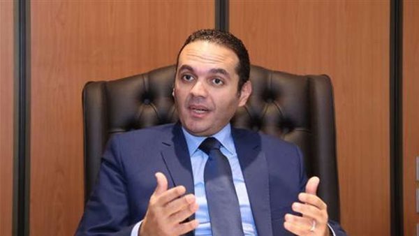  الدكتور مدحت نافع