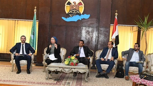 جانب من الندوة 