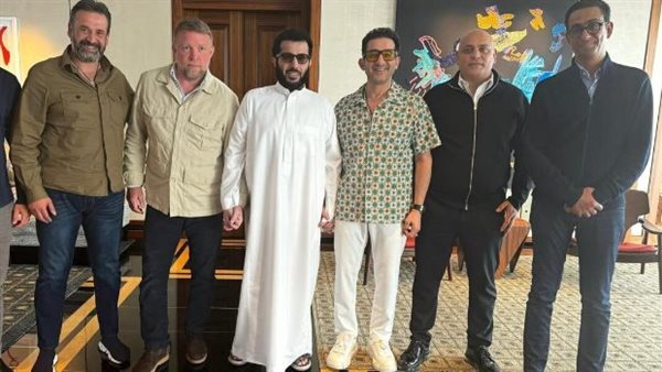 احمد حلمي وتركي آل